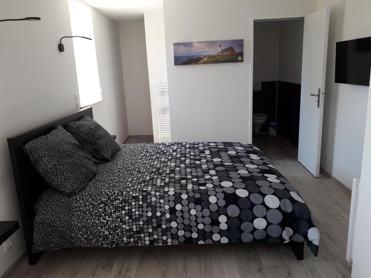 Letard Murielle Ploudalmezeau Bagian luar foto