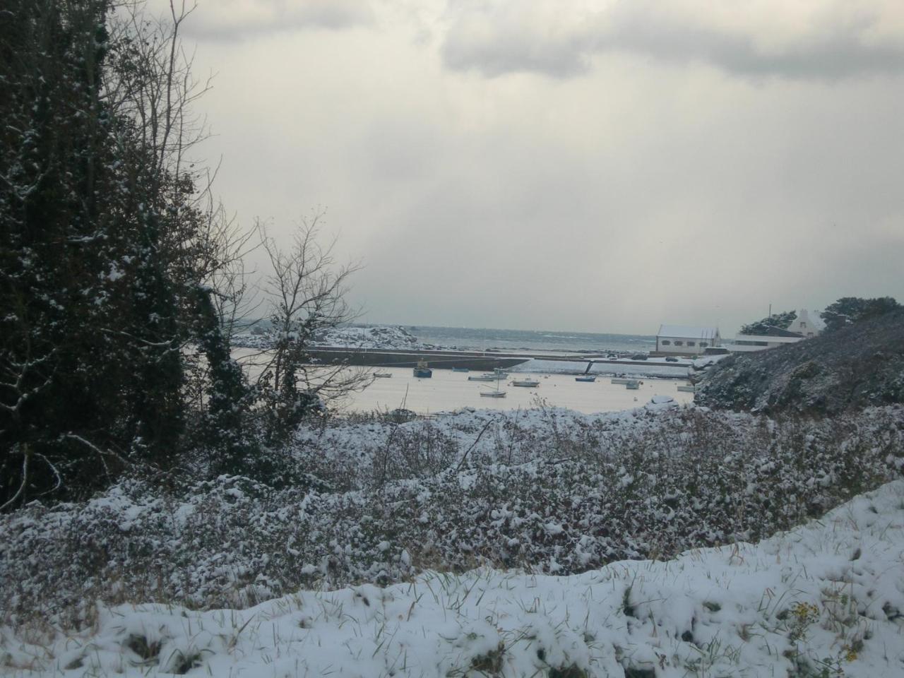 Letard Murielle Ploudalmezeau Bagian luar foto